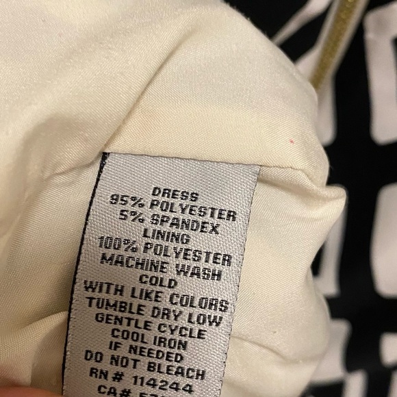 Eliza J Black And White Diamond Geometric Print Shift Dress - Picture 5 of 12